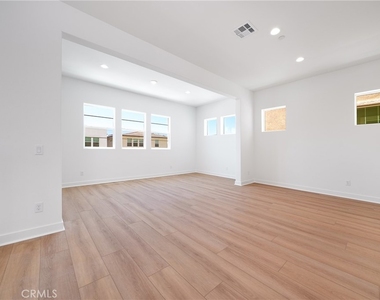 108 Verbana Way - Photo Thumbnail 12
