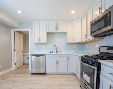 2125 S West View - Photo Thumbnail 2