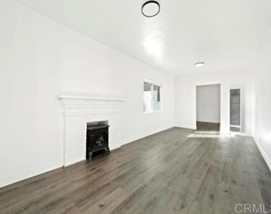 2040 Earl Street - Photo Thumbnail 2