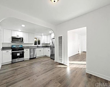2040 Earl Street - Photo Thumbnail 7