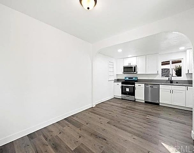 2040 Earl Street - Photo Thumbnail 6