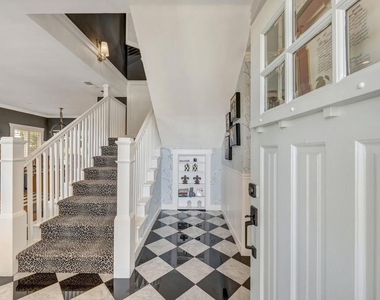 4620 Narragansett Avenue - Photo Thumbnail 5