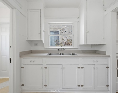 3322 Hamilton Way - Photo Thumbnail 6