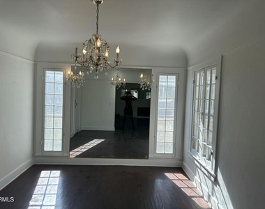 2122 Navarro Avenue - Photo Thumbnail 10