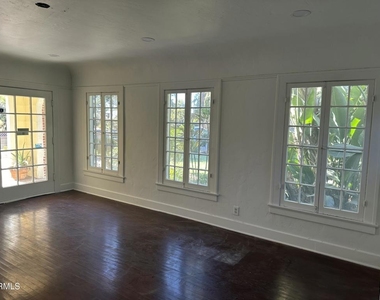 2122 Navarro Avenue - Photo Thumbnail 5