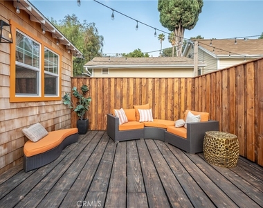 4039 Clayton Avenue - Photo Thumbnail 20