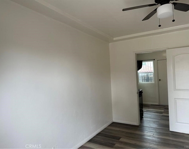 8803 Hoover - Photo Thumbnail 4