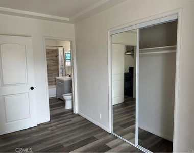 8803 Hoover - Photo Thumbnail 5