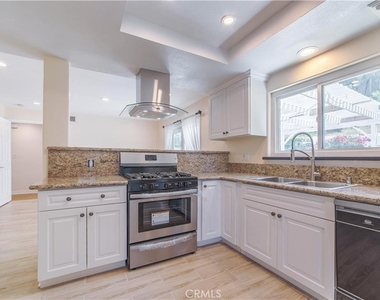 354 Woodland Avenue - Photo Thumbnail 2