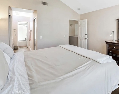 34 Santa Monica - Photo Thumbnail 17