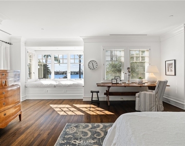 2411 Bayshore - Photo Thumbnail 14