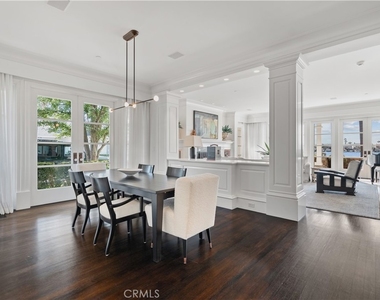 2411 Bayshore - Photo Thumbnail 10