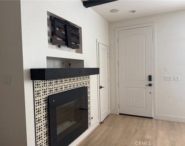1758 Fairlead Avenue - Photo Thumbnail 7