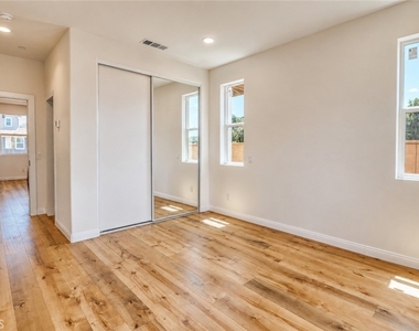 14433 Buvan Court - Photo Thumbnail 10