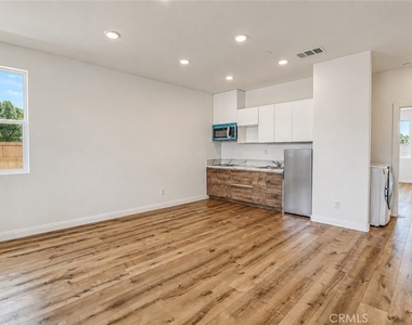 14433 Buvan Court - Photo Thumbnail 2