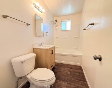 828 N Buena Vista Street - Photo Thumbnail 12