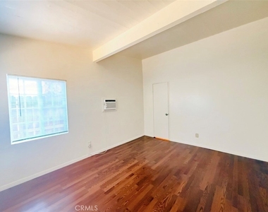 828 N Buena Vista Street - Photo Thumbnail 14