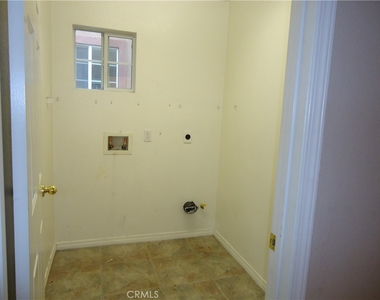1093 Tangerine Drive - Photo Thumbnail 19