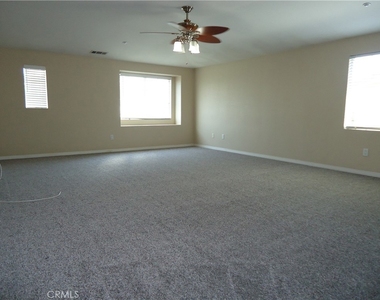 1093 Tangerine Drive - Photo Thumbnail 17