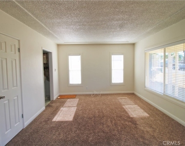 34956 Avenue B - Photo Thumbnail 2