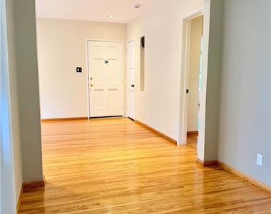 828 N Pass - Photo Thumbnail 32