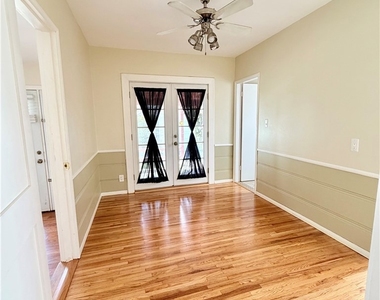 828 N Pass - Photo Thumbnail 28