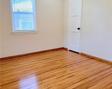 828 N Pass - Photo Thumbnail 24