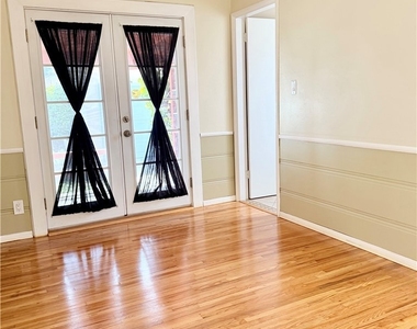828 N Pass - Photo Thumbnail 29