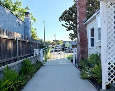 828 N Pass - Photo Thumbnail 44