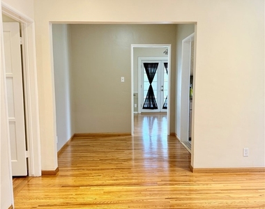 828 N Pass - Photo Thumbnail 38