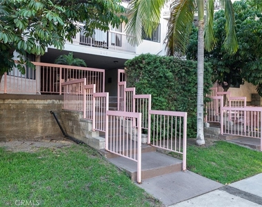 345 N Jackson Street - Photo Thumbnail 1