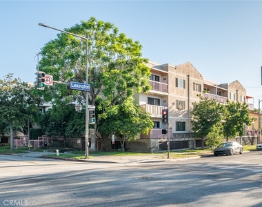 345 N Jackson Street - Photo Thumbnail 23