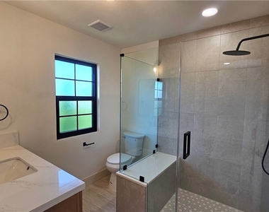 121 N Muscatel Avenue - Photo Thumbnail 20