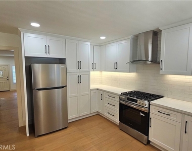 121 N Muscatel Avenue - Photo Thumbnail 9