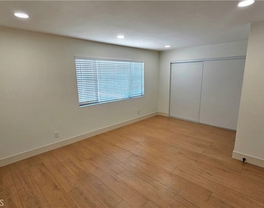 121 N Muscatel Avenue - Photo Thumbnail 19