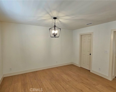 121 N Muscatel Avenue - Photo Thumbnail 12