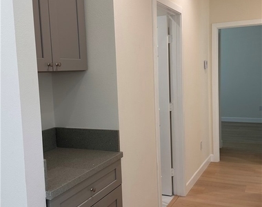 3829 Esmeralda Avenue - Photo Thumbnail 8