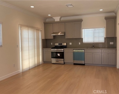 3829 Esmeralda Avenue - Photo Thumbnail 1