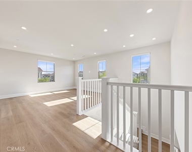 207 Alora - Photo Thumbnail 29