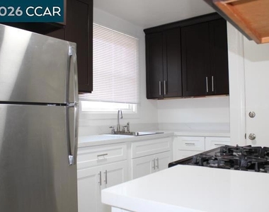 2224 Ohio Ave - Photo Thumbnail 7