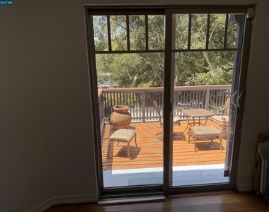 7 Knickerbocker Lane - Photo Thumbnail 25