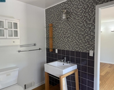 7 Knickerbocker Lane - Photo Thumbnail 27