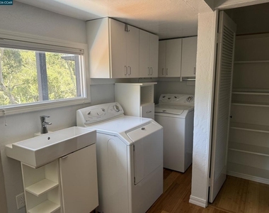 7 Knickerbocker Lane - Photo Thumbnail 26