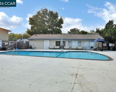 2118 Peppertree Way - Photo Thumbnail 15