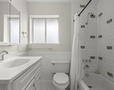 647 Bonita Ave - Photo Thumbnail 15