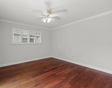 647 Bonita Ave - Photo Thumbnail 14