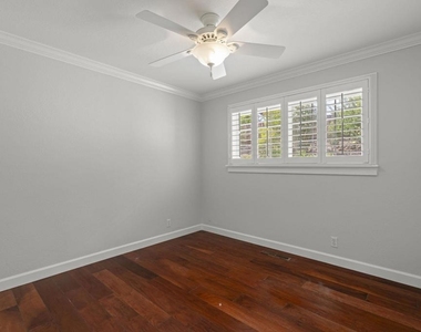 647 Bonita Ave - Photo Thumbnail 11