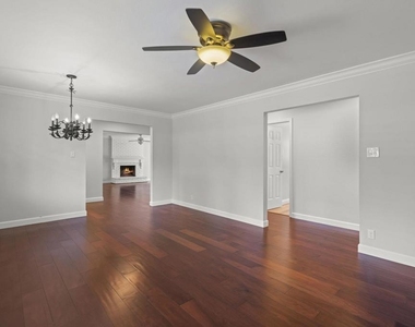 647 Bonita Ave - Photo Thumbnail 3