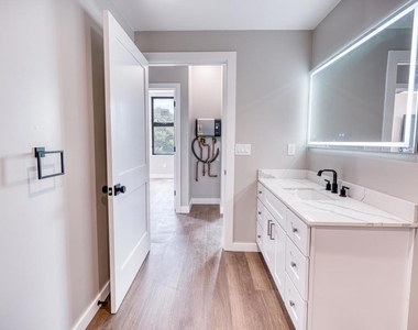 4202 Telegraph Ave - Photo Thumbnail 12