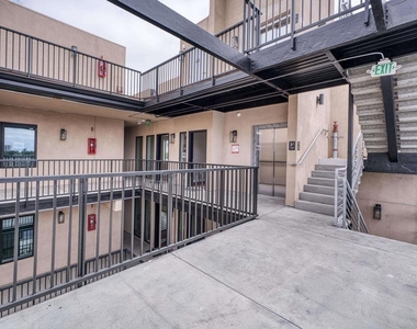 4202 Telegraph Ave - Photo Thumbnail 19